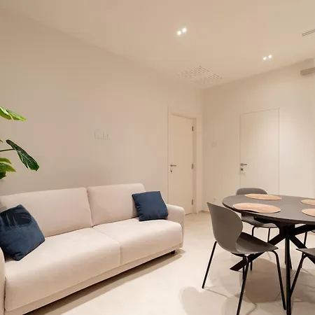 Solymar By Monholiday Apartament *
